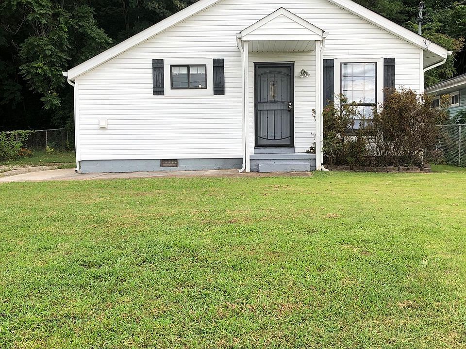 1st image of 2617 Truman Ave
