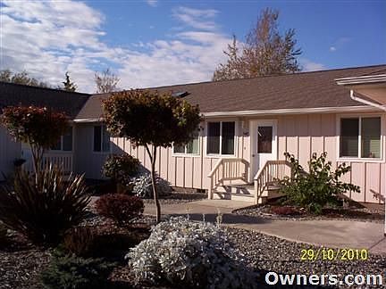 Courtyard Entryway