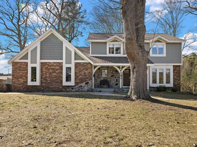 18791 W Spring Lake Rd, Spring Lake, MI, 49456
