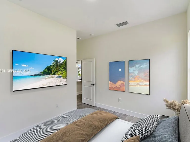 710 Peacock Ave — Photo 39