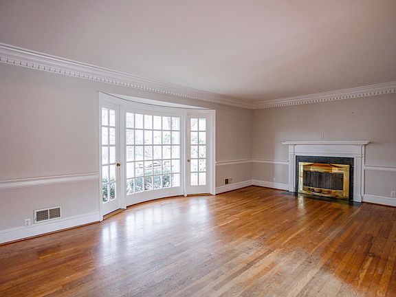 4th image of 1843 Pineview Dr
