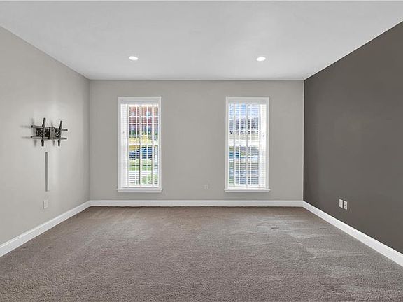 4th image of 1618 Hastings Park Dr