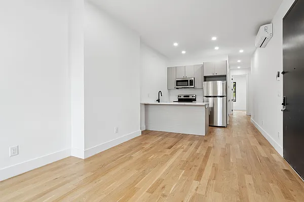 Rented by Freestone Property Group | media 2