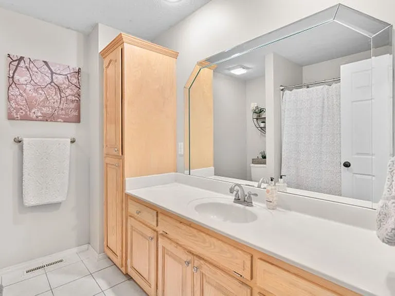 840 E Gaslight Dr — Photo 17