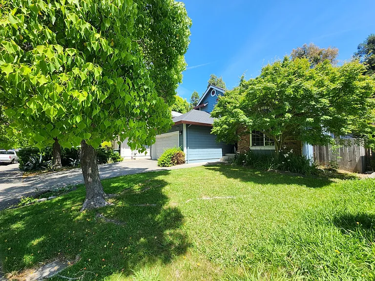 9609 Lord Dr — Photo 34