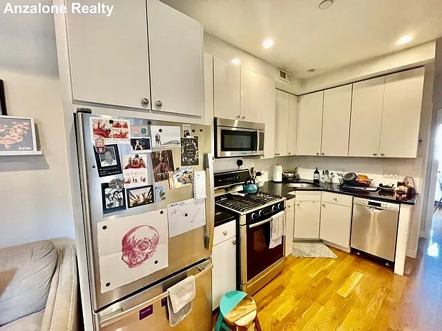 419 Hanover St #7 — Photo 3