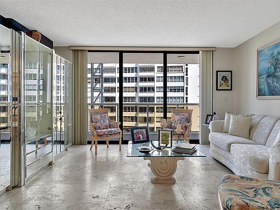 3rd image of 9 Island Ave APT 1509