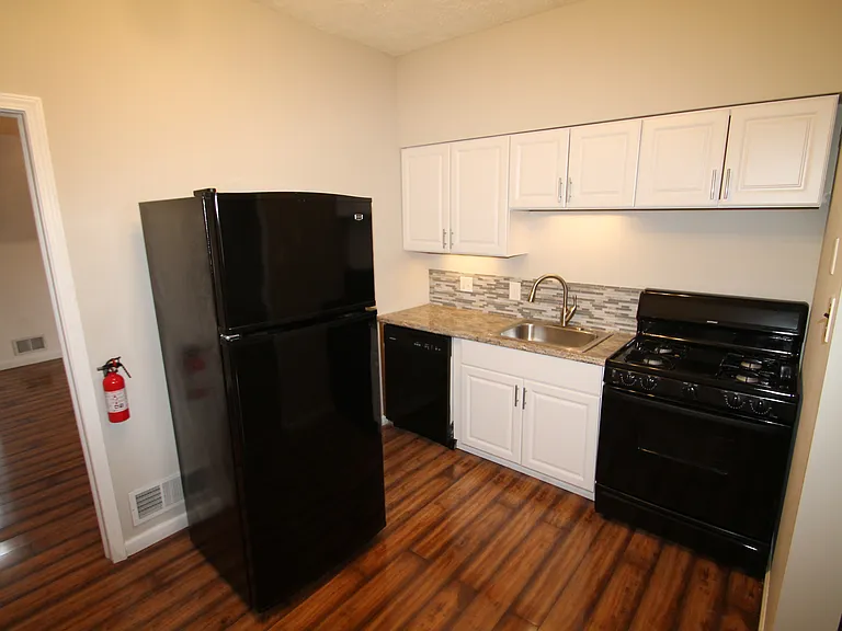 735 Orchard Ave #6 — Photo 7