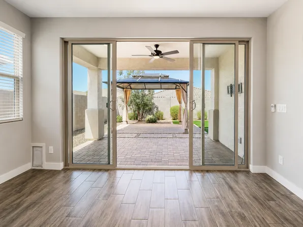2996 W New River Dr, San Tan Valley, AZ 85144