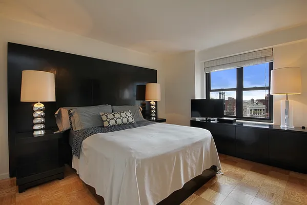 Sold by Corcoran | media 22