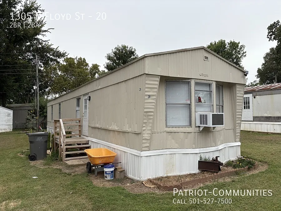 1305 N Floyd St #20