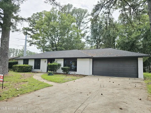 107 Lake Of Pines Dr, Jackson, MS 39206