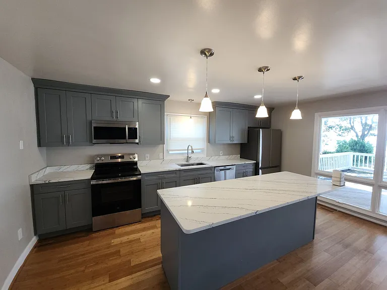 1331 Bayville St — Photo 41