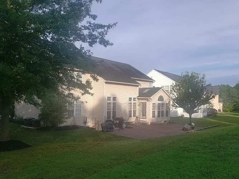 5243 Harvey Ln — Photo 2