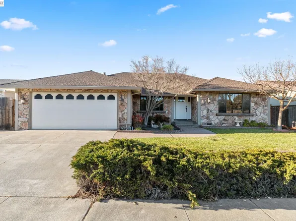 7825 Fairoaks Dr, Pleasanton, CA 94588