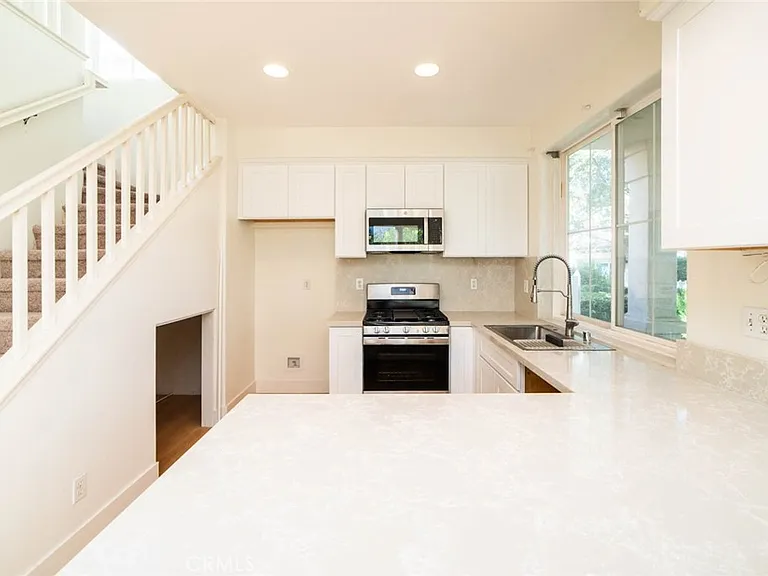 206 Garden Gate Ln — Photo 10