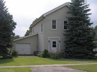 620 White Pigeon St, Constantine, MI 49042