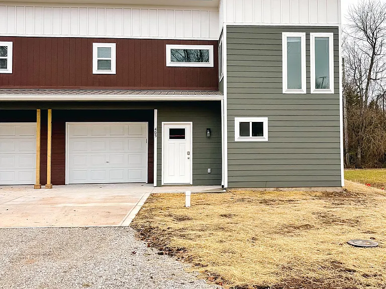 405 Hillcrest Dr #A — Photo 1