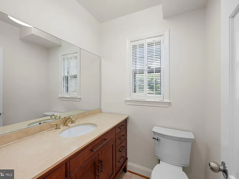 2816 Ellicott St NW — Photo 15