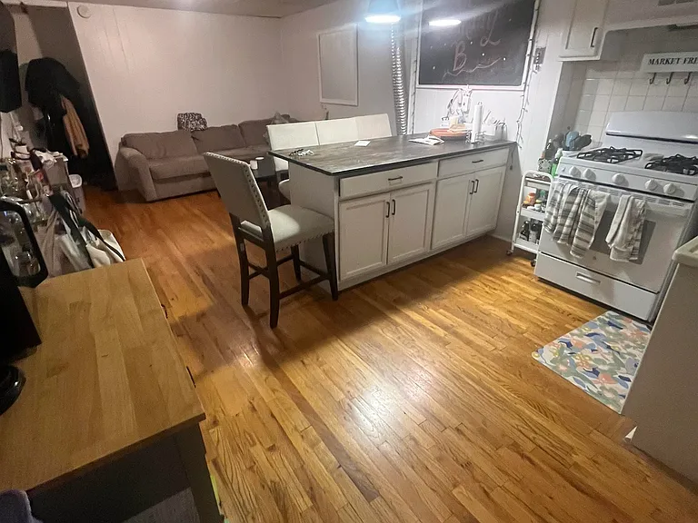 258 1st St #2 — Photo 3