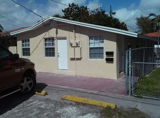 3071 SW 2nd St, Miami, FL 33135