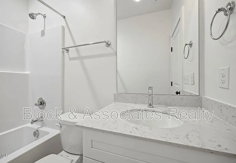 2815-101 Wilcox Pl — Photo 12