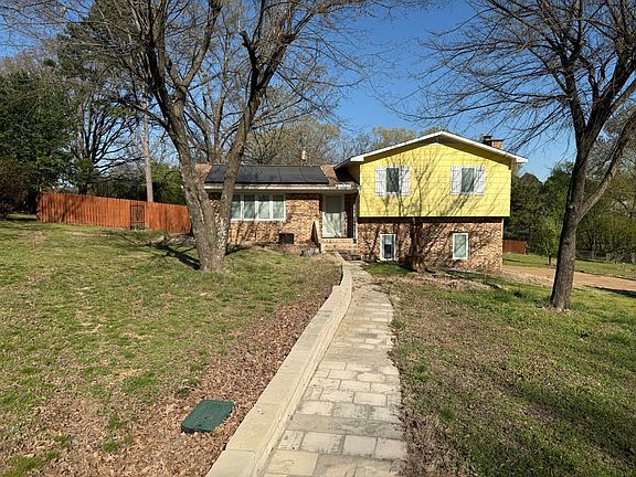 2nd image of 1225 Dogwood Dr