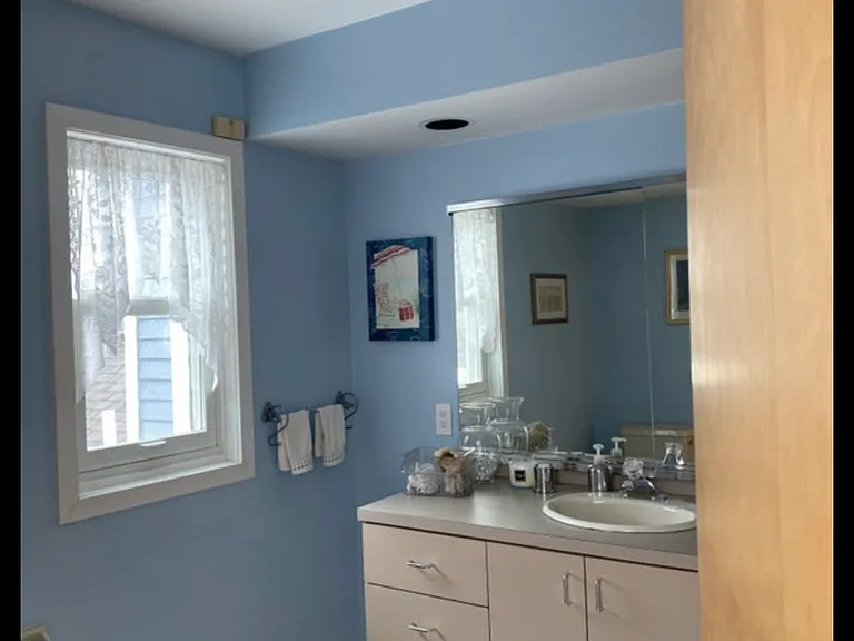 11 Columbus Pl — Photo 5