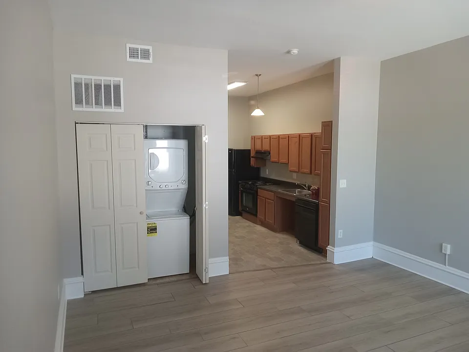 225 E Steins St #6
