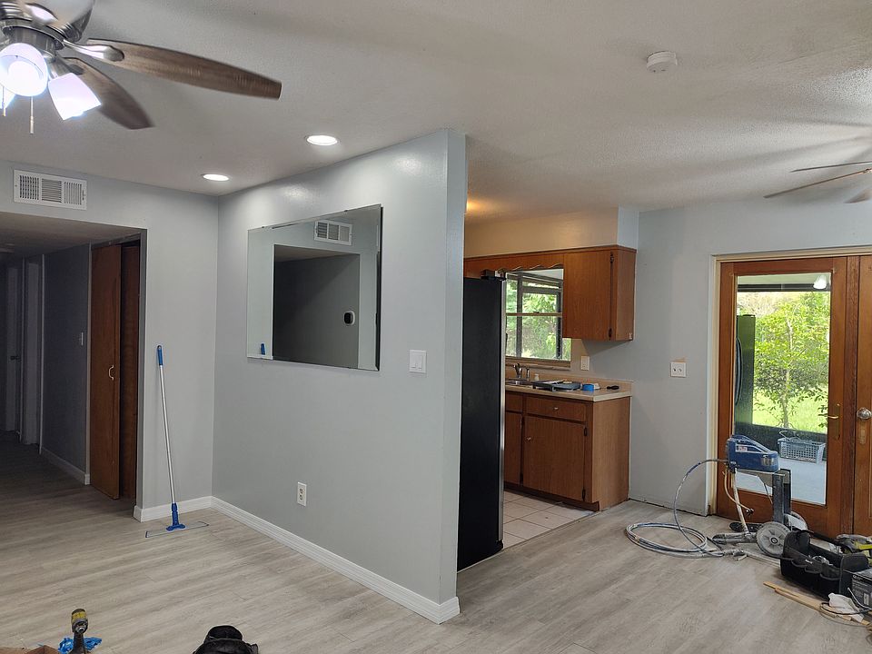 2nd image of 775 Hillview Dr