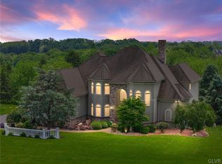 5660 Old Mile Hill Rd, Orefield, PA 18069