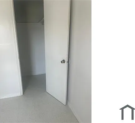 2 bed, $832 — Photo 2
