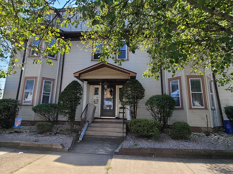 203 Delaware Ave #6 — Photo 1
