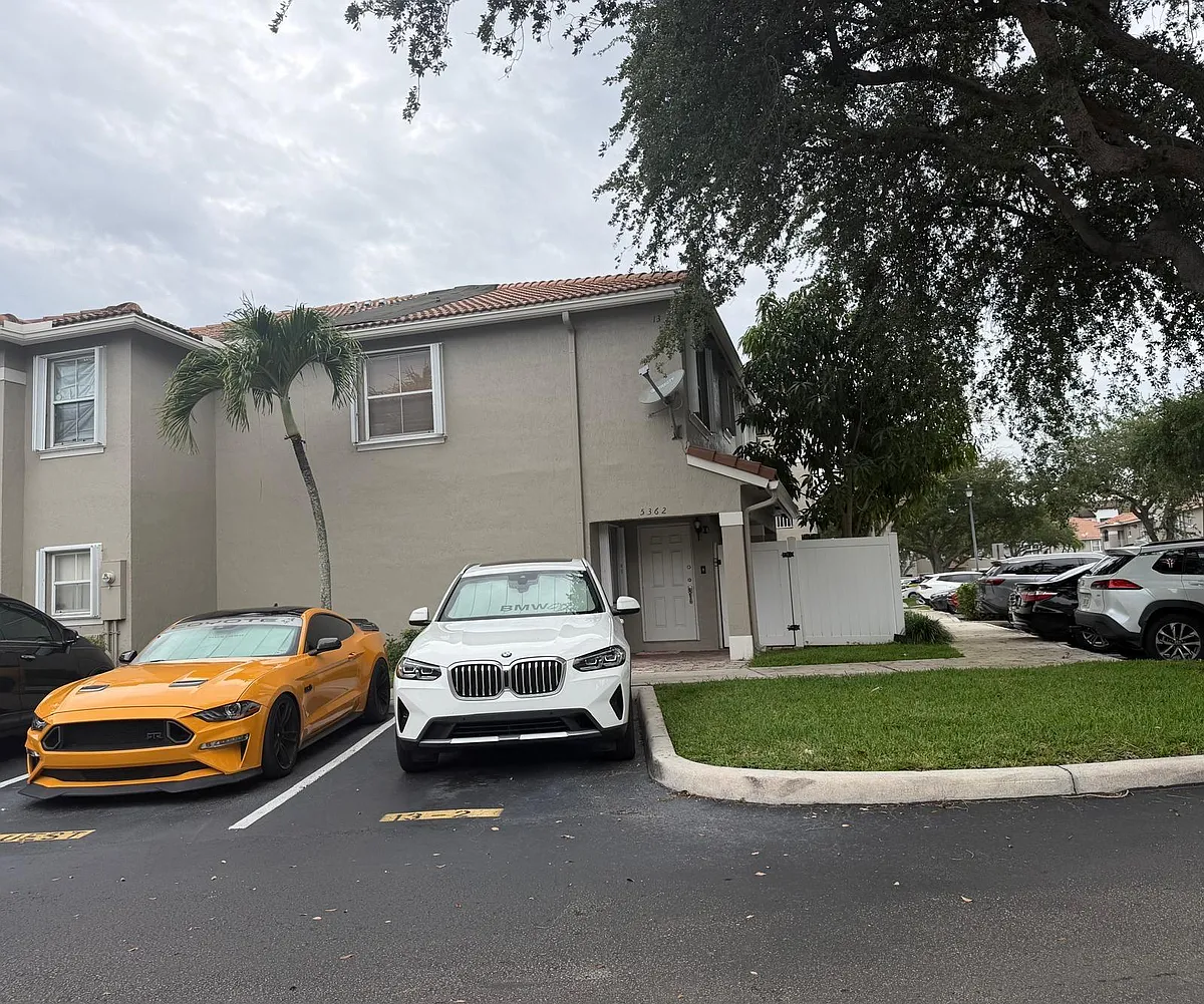 Building Photo - 5362 SW 125th Ave