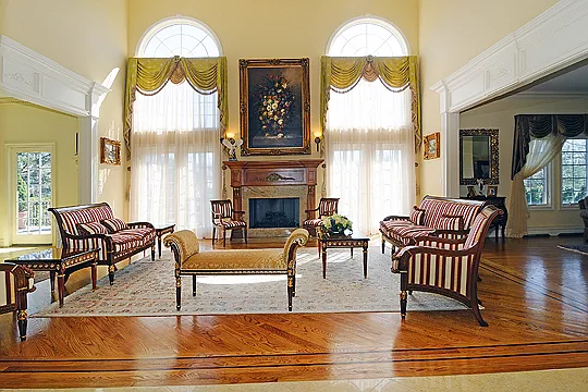 7 bed, 6.5 bath, 4726 sqft, $19,500 — Photo 4