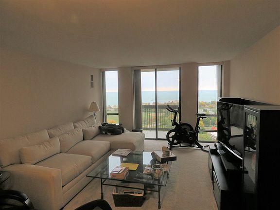 5th image of 1660 N Lasalle St #2105