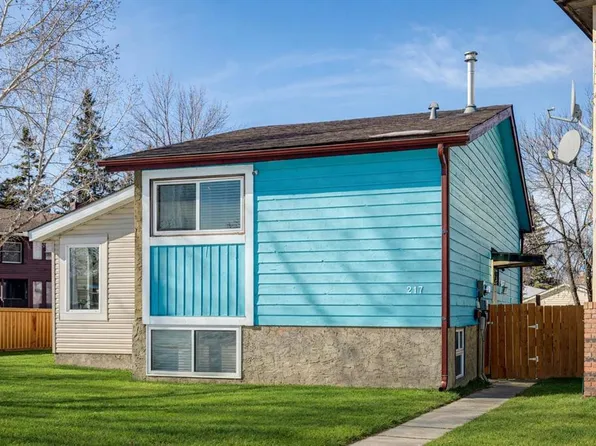 217 SE Aboyne Pl NE, Calgary, AB T2A 5Z2