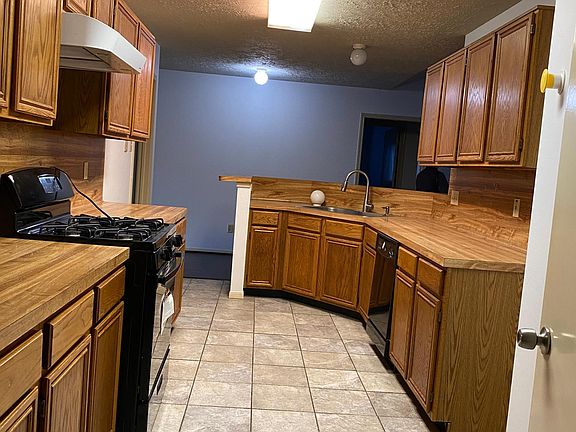 4th image of 7811 Trabajo Dr