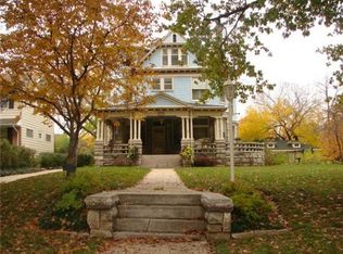 27 Janssen Pl, Kansas City, MO 64109