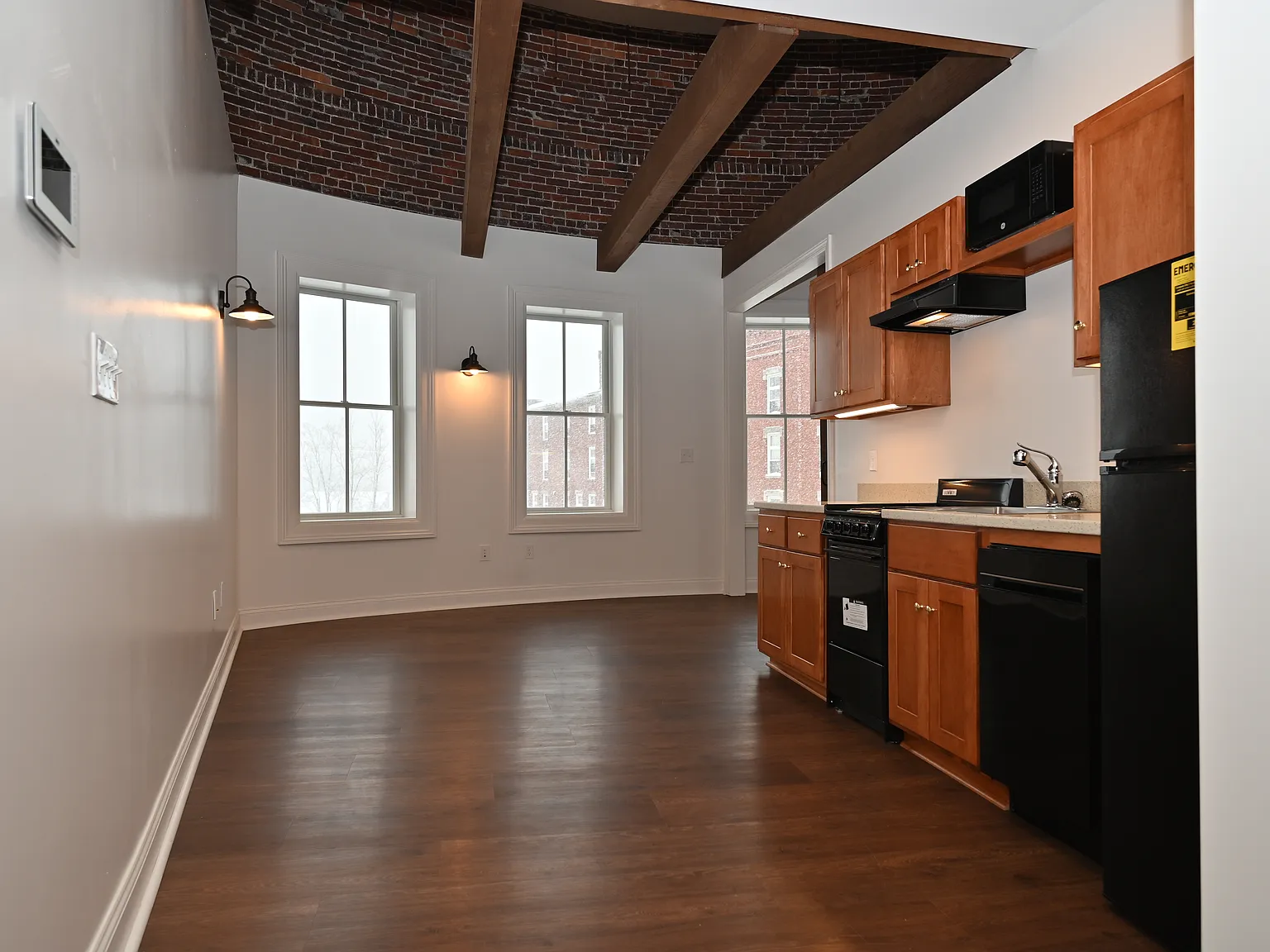 1 bed, 433 sqft, $2,195 — Photo 2
