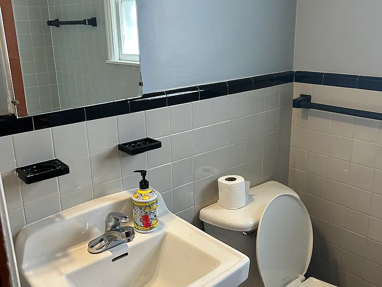 2932 Drew Ave S #1 — Photo 12
