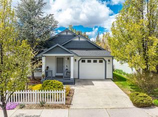 3703 SW 30th St, Redmond, OR 97756