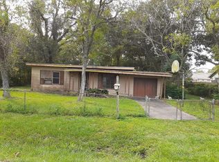 2010 Merlin St, Bay City, TX 77414
