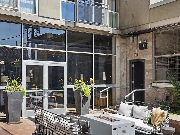 Premier Lofts — Photo 15
