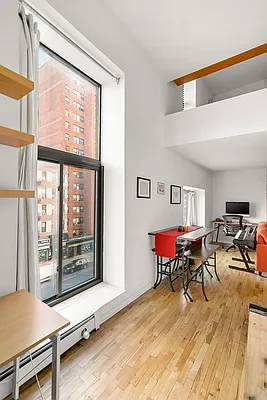 Rented by Warburg | media 2