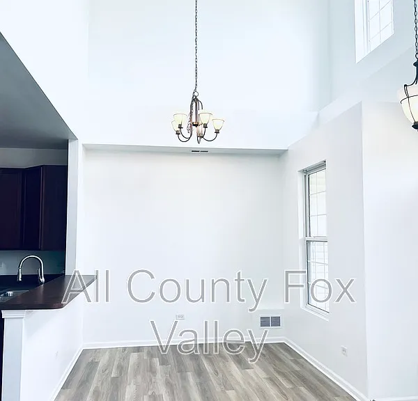 503 S Lakeside Ct — Photo 5