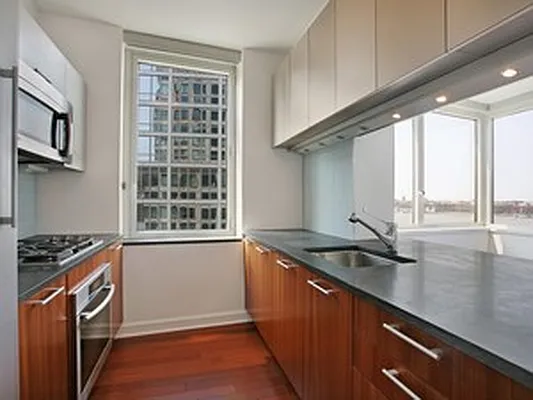 Sold by Corcoran | media 21