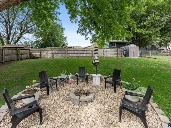 4416 E Oak St, Sioux Falls, SD 57103