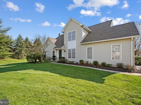 173 Birkdale Dr, Blue Bell, PA 19422