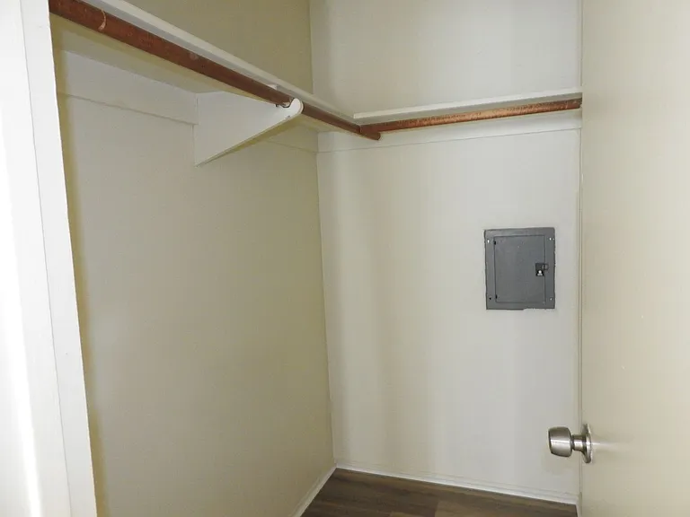 4944 Narragansett Ave — Photo 42